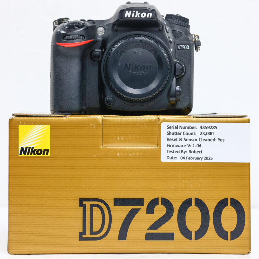 USED Nikon D7200 DSLR Body Boxed 23K Shutter Count - ST41936